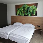 Hotel Prebold 호텔 3*