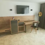 贾尼体育酒店 3*